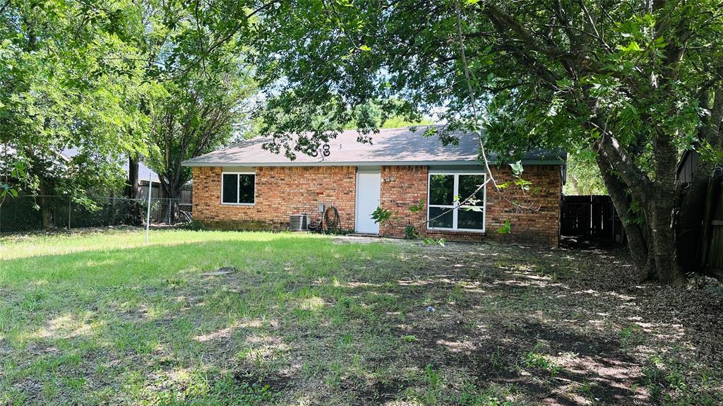 914 Clark Trail