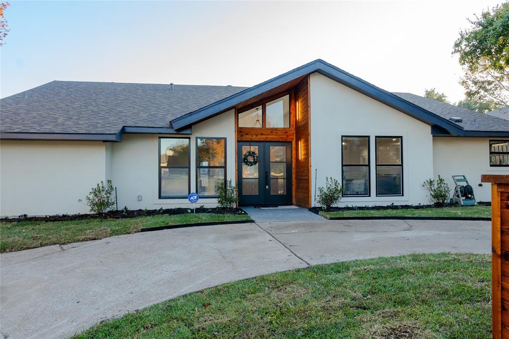 9648 Fallbrook Drive