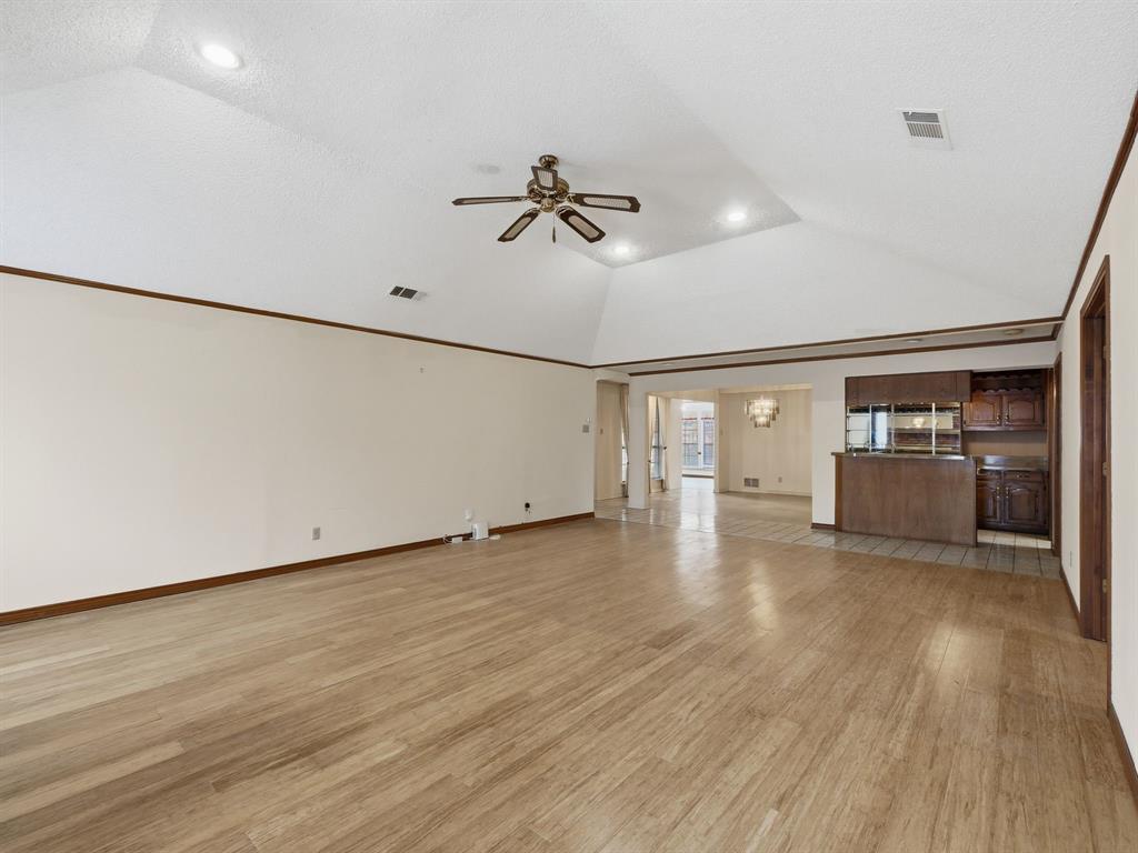 Woodbridge 03 - Residential