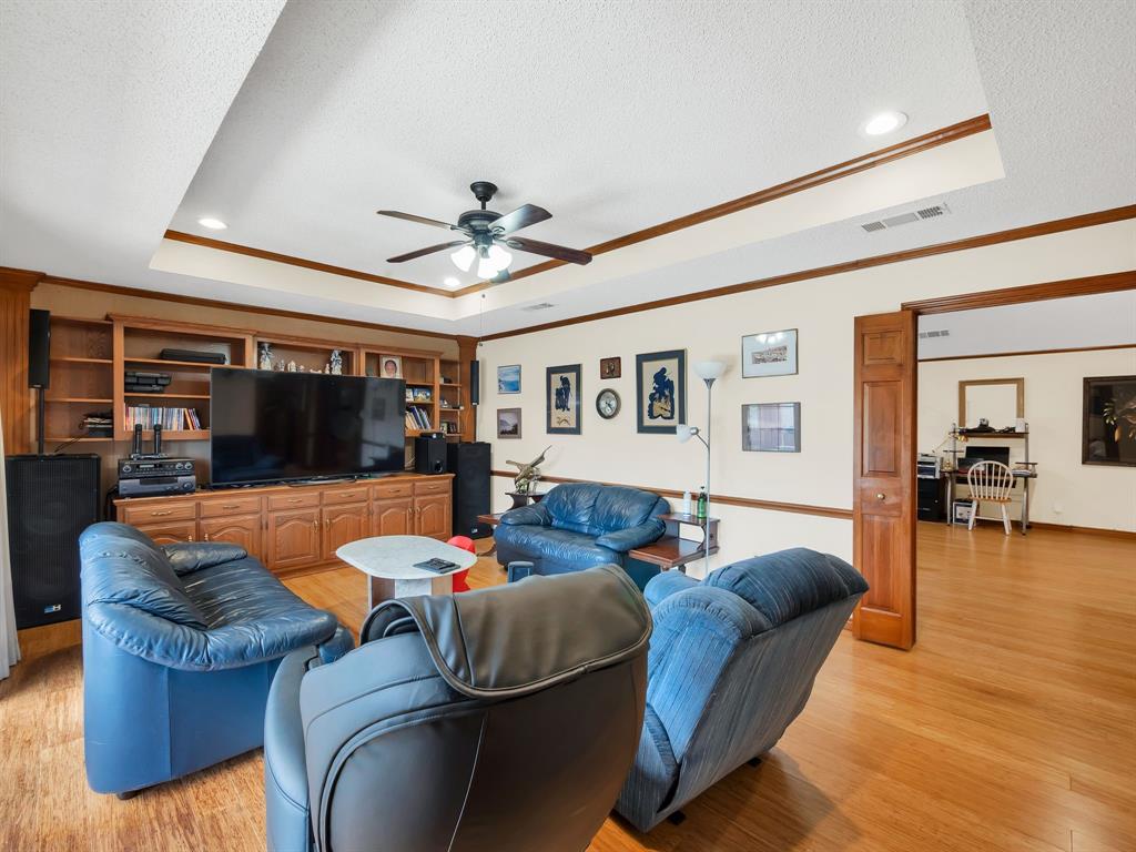 Woodbridge 03 - Residential