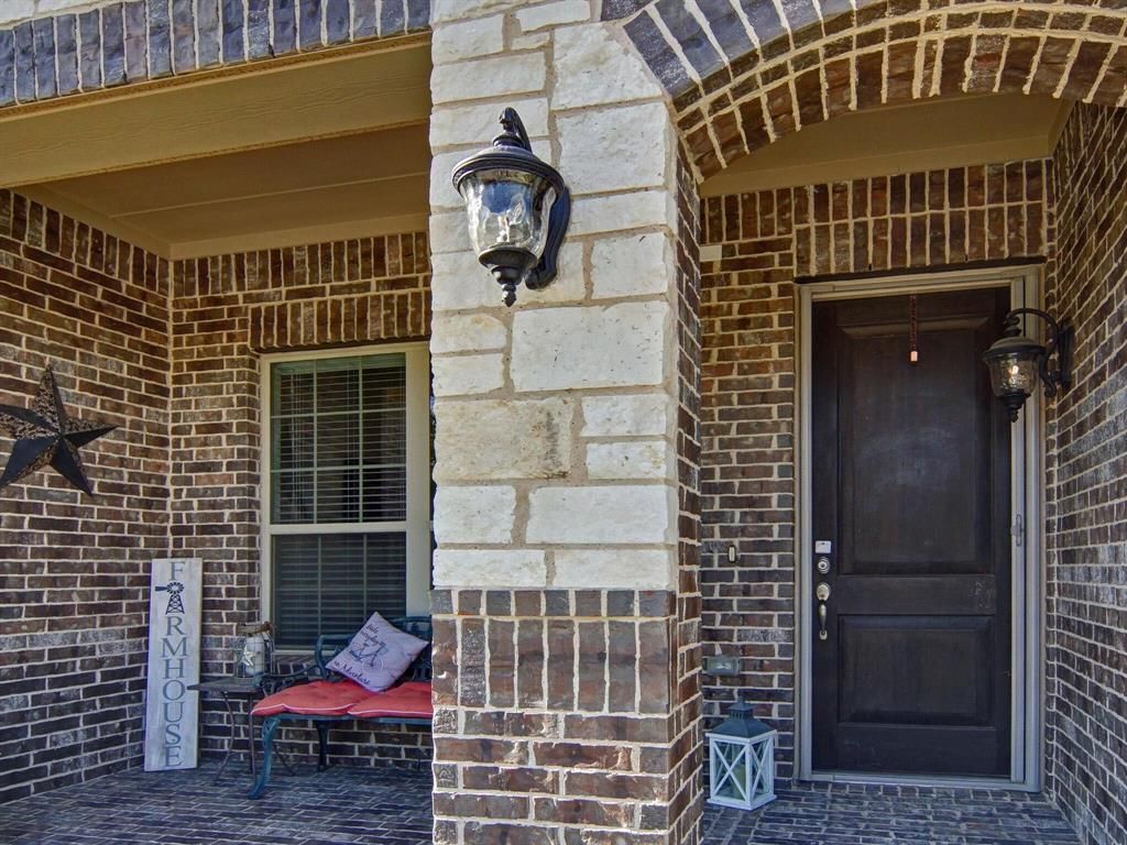 Photo of 721 10th Street, Argyle, TX 76226 (MLS # 21149146)