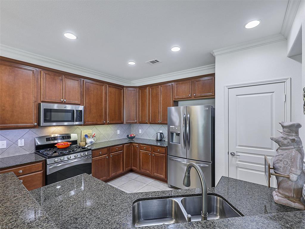 Frisco Lakes By Del Webb Villa - Residential