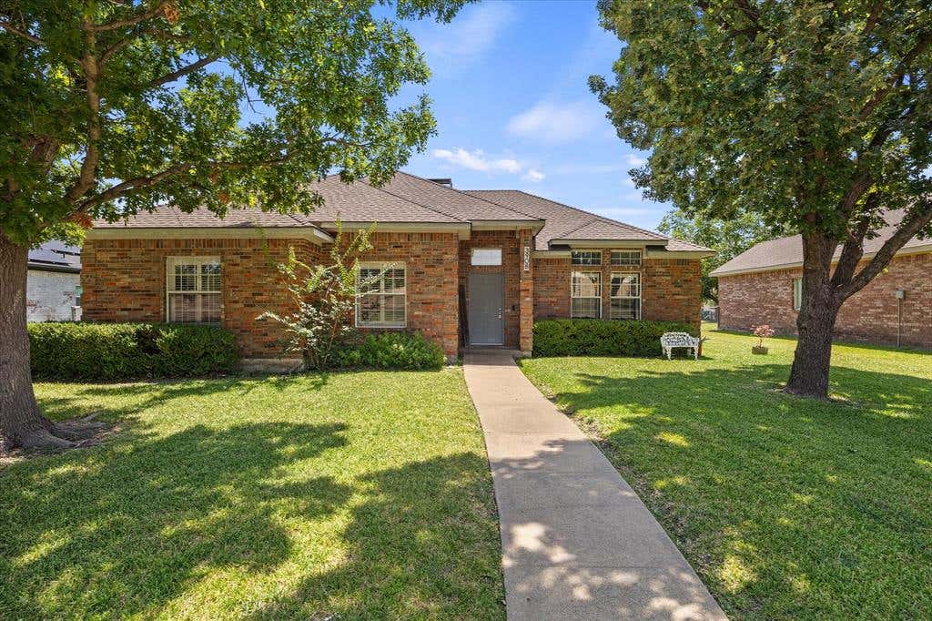 Photo of 3908 Shackelford Drive, Mesquite, TX 75150 (MLS # 21339636)