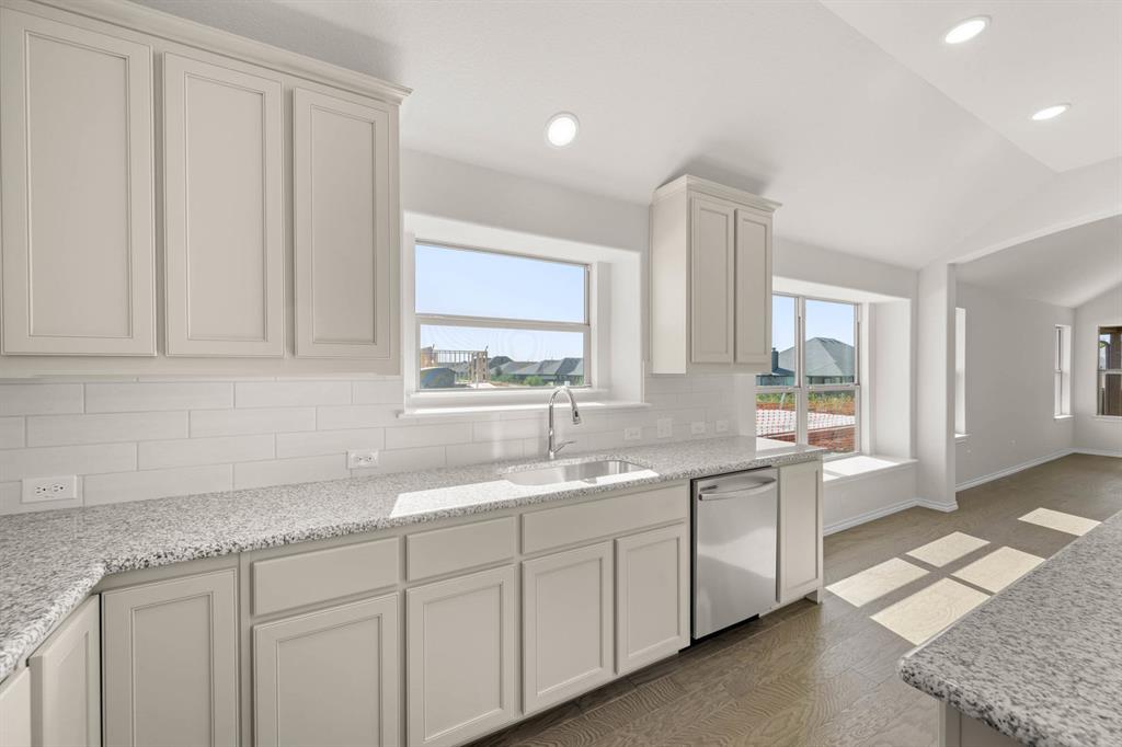 Summer Crest - Residential