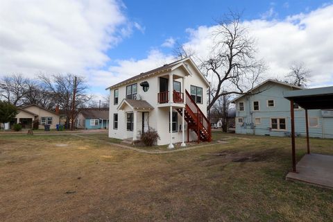 Photo of 1704 Ethel Avenue #B, Waco, TX 76707 (MLS # 21197180)