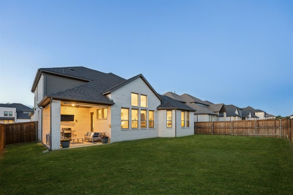 897 Panorama Drive