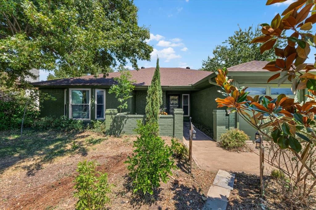 208 Pebblestone Drive