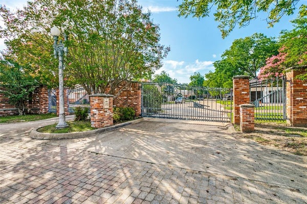 1010 VILLAGE GREEN CT, ARLINGTON, TX 76012 - Image 5d220c540ac9c51d67edfabb5cd5a626/598317282