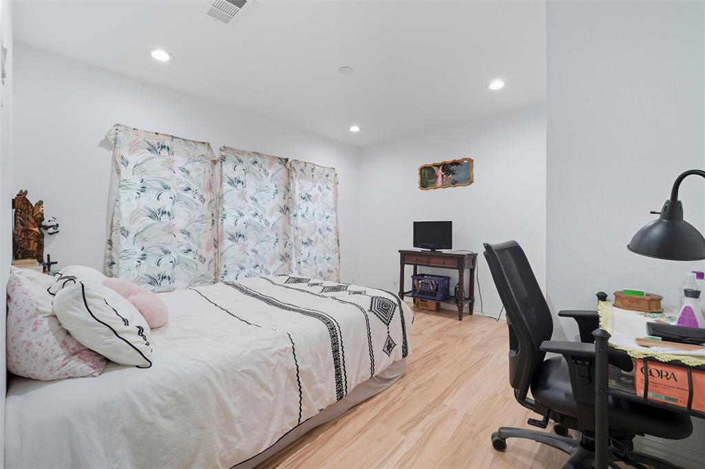 Kessler Plaza - Residential