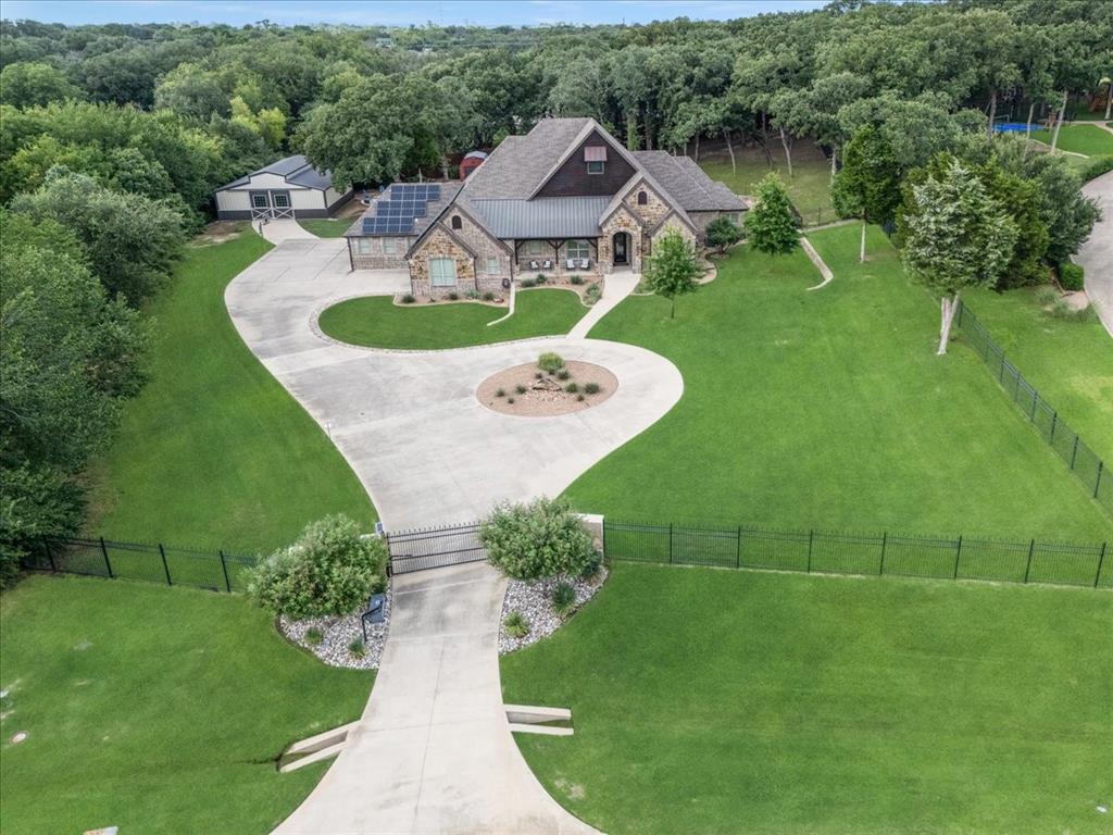 400 Regency Court