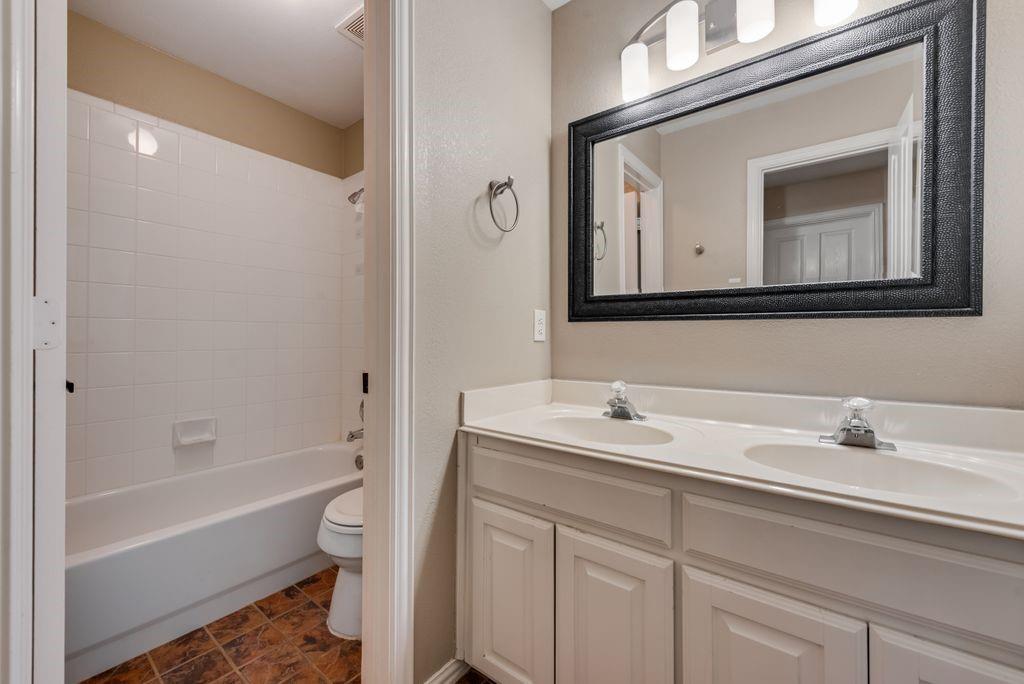 Briar Glen - Residential