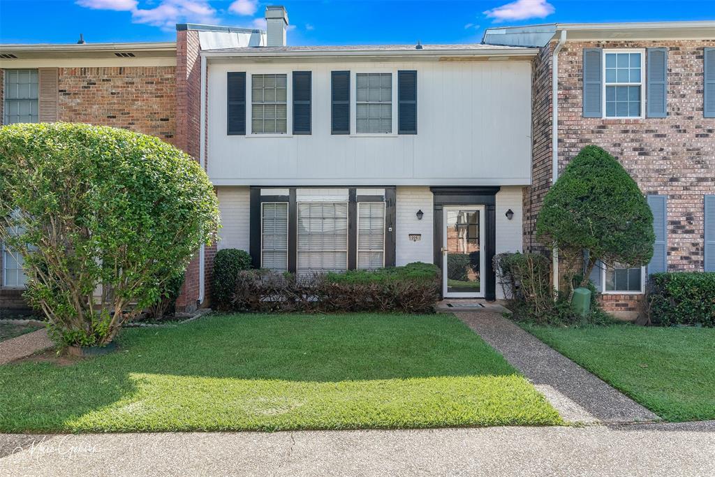 10061 Alondra Street