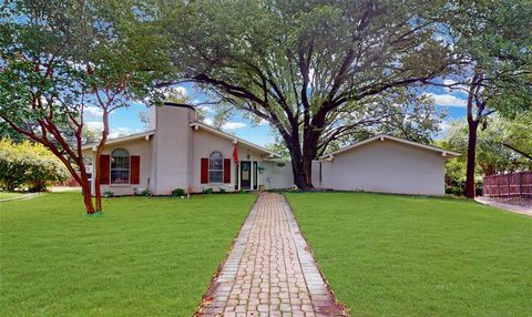 Single Family Residence in Richardson TX 309 Murray Lane.jpg