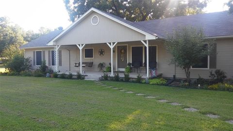 Photo of 214 County Road 4870, Newark, TX 76071 (MLS # 21247457)