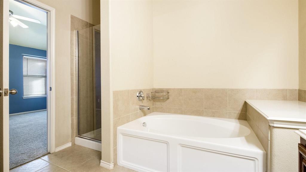 Summit View Lake Ph Two - Residential Lease