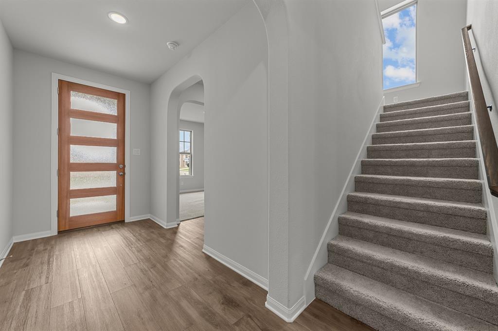 1041 Clayton Mews