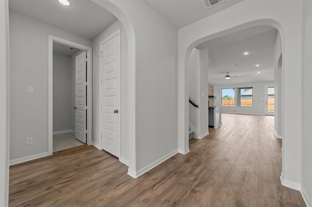 1041 Clayton Mews