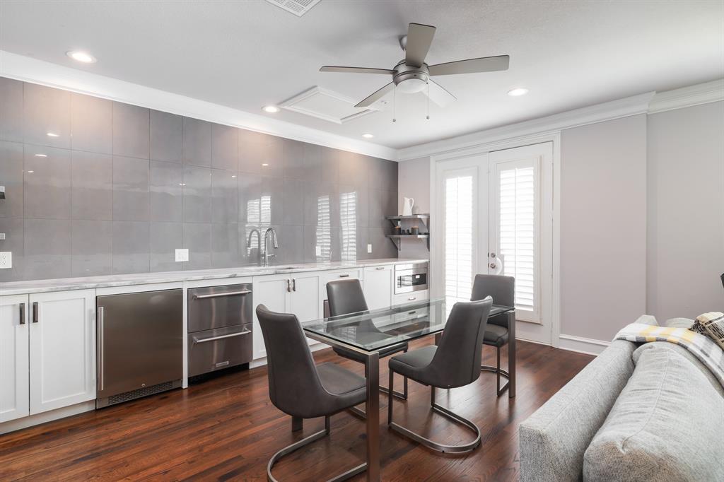 Southlake Town Square Brownsto - Residential