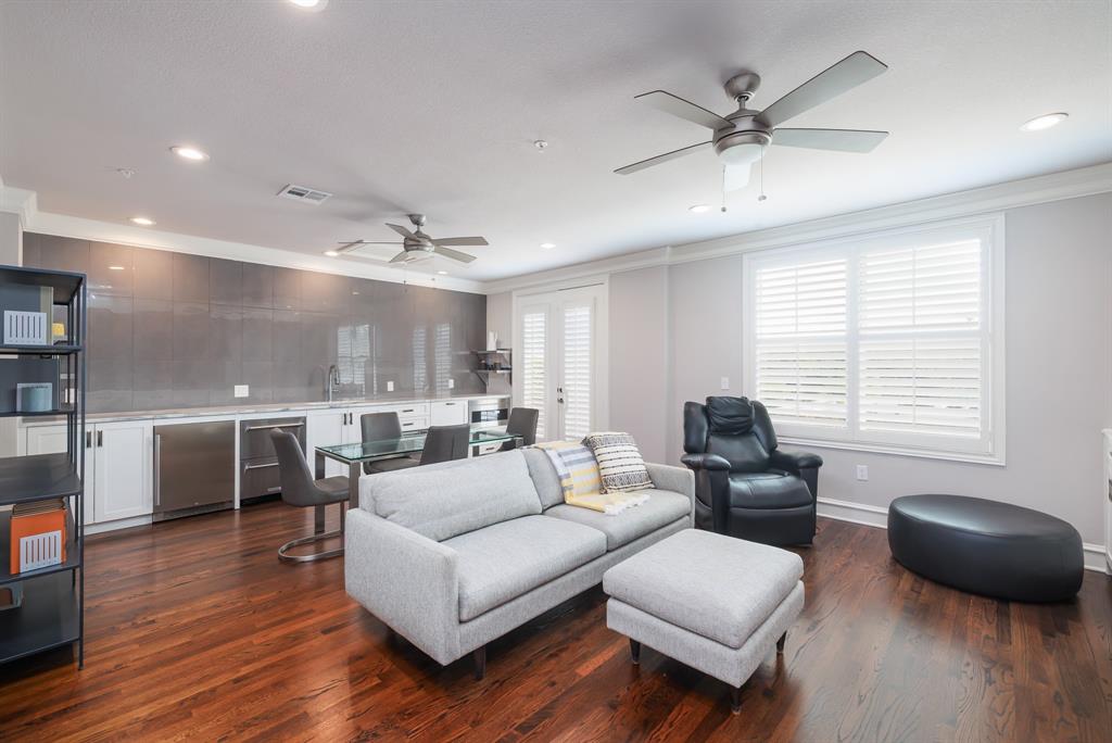 Southlake Town Square Brownsto - Residential