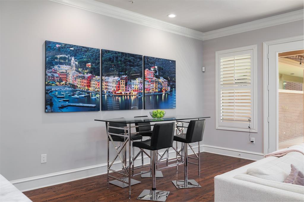 Southlake Town Square Brownsto - Residential