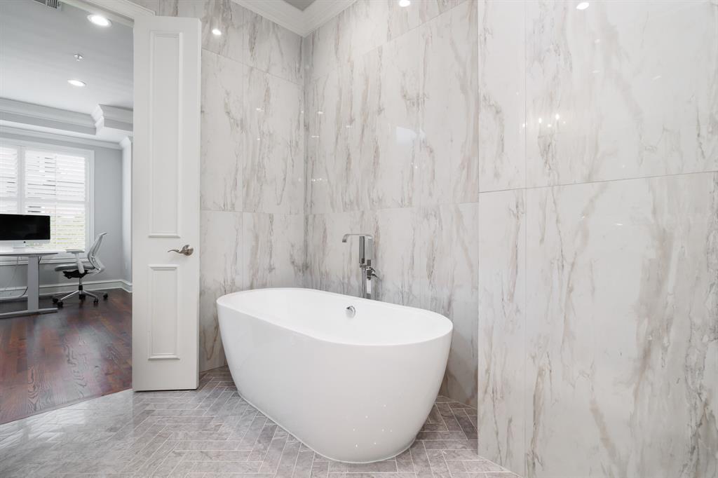 Southlake Town Square Brownsto - Residential