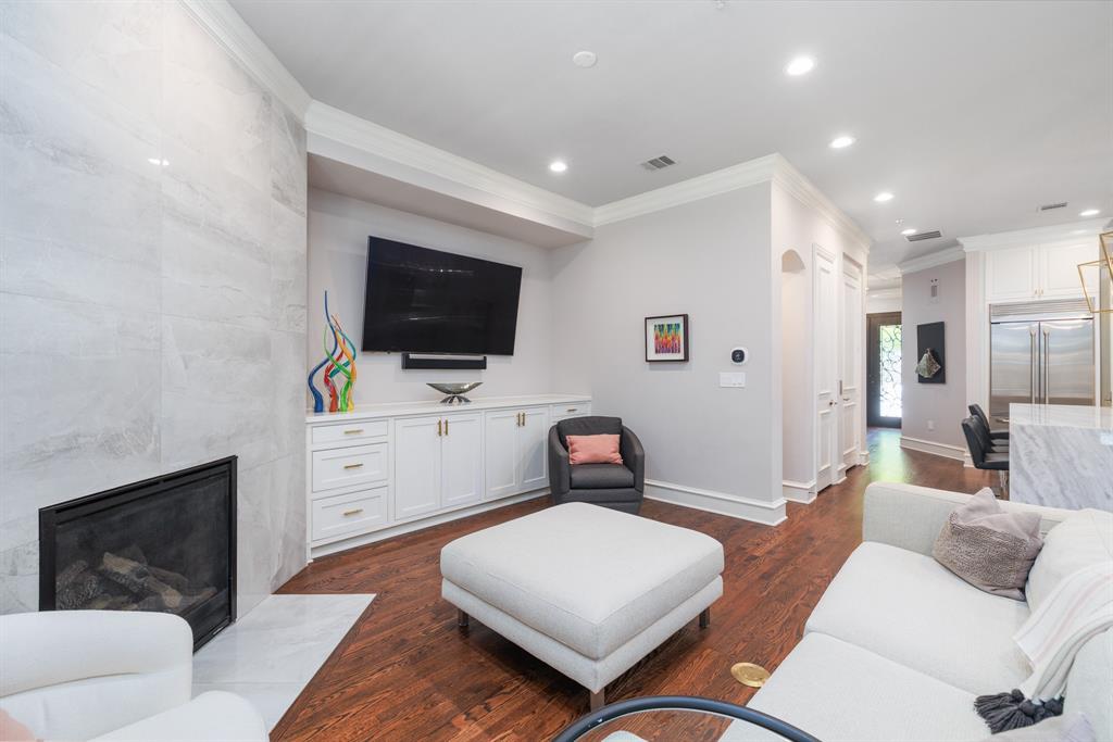 Southlake Town Square Brownsto - Residential