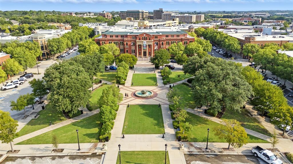 Southlake Town Square Brownsto - Residential