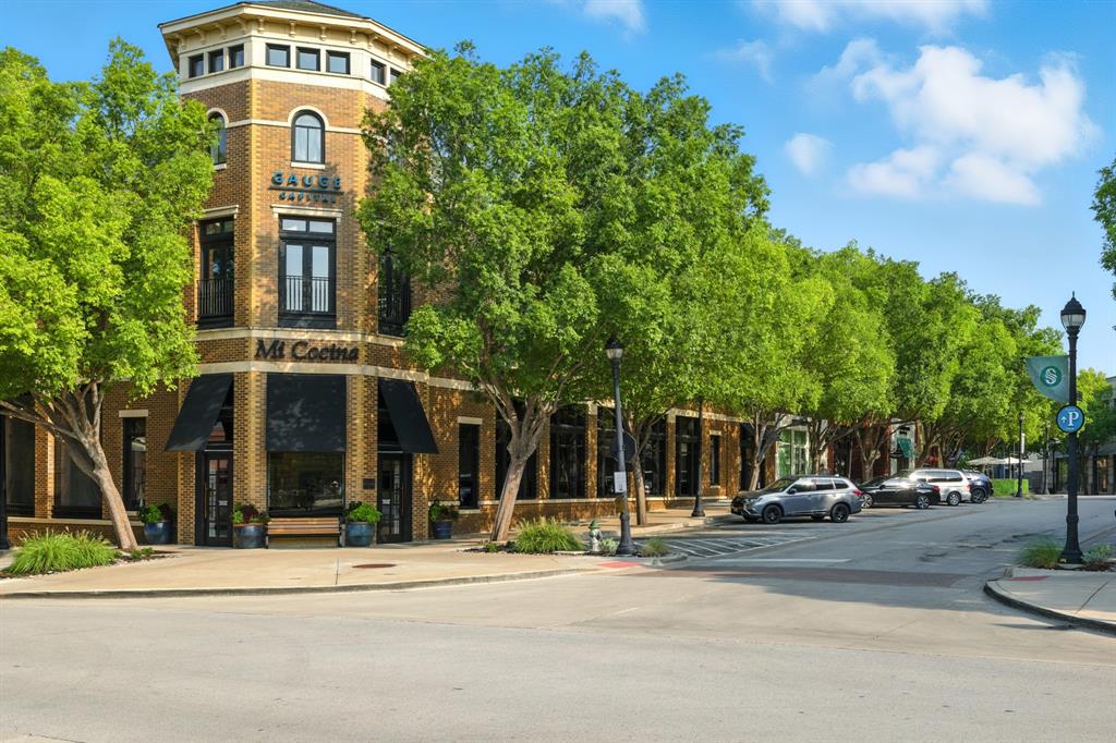 Southlake Town Square Brownsto - Residential