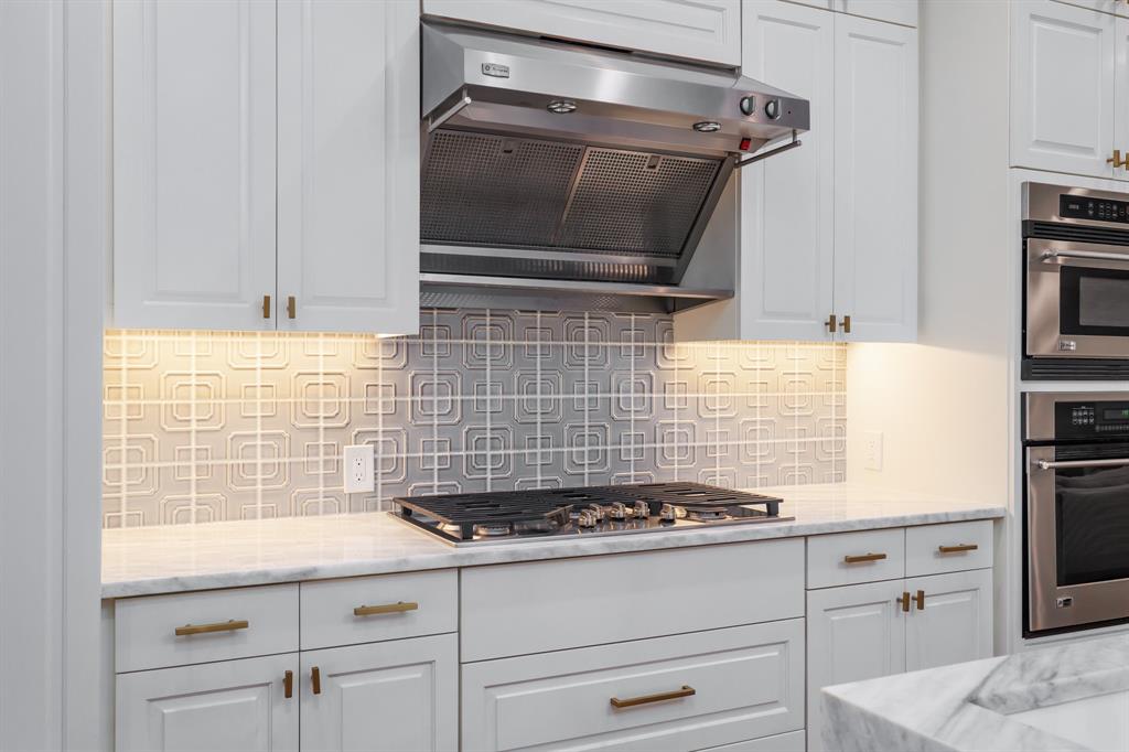 Southlake Town Square Brownsto - Residential