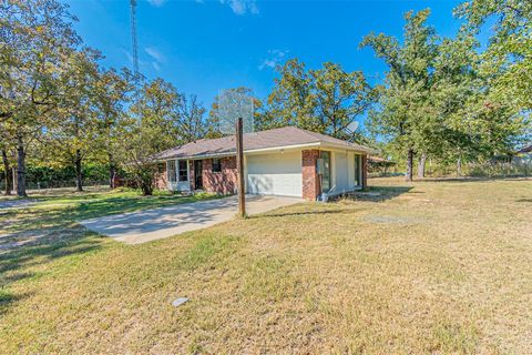 A home in Mabank