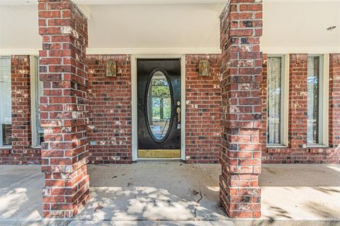 A home in Mabank