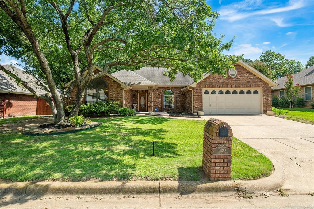 6890 Rolling Ridge Drive