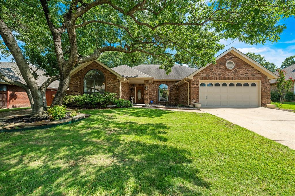 6890 Rolling Ridge Drive