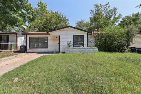 3775 Castleman Street Fort Worth TX 76119
