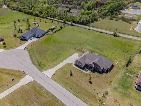 221 Maverick Court Granbury TX 76049