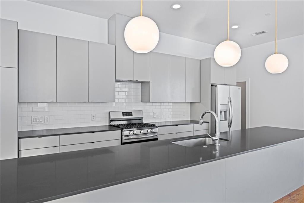 1715 Bennett Ave Condos - Residential Lease