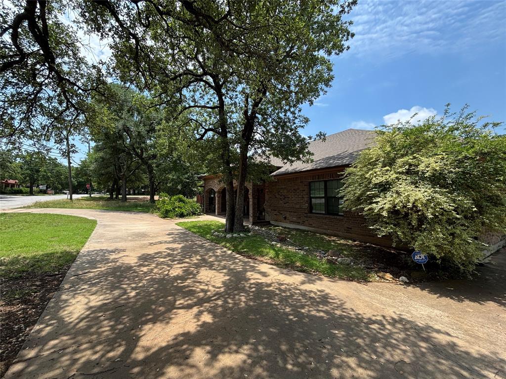 3307 Shawnee Trail