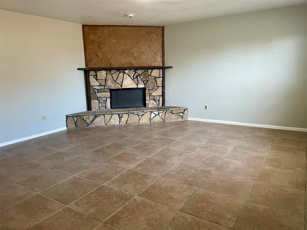 915 Lemontree Drive