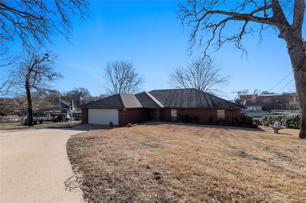 111 Hickory Creek Circle