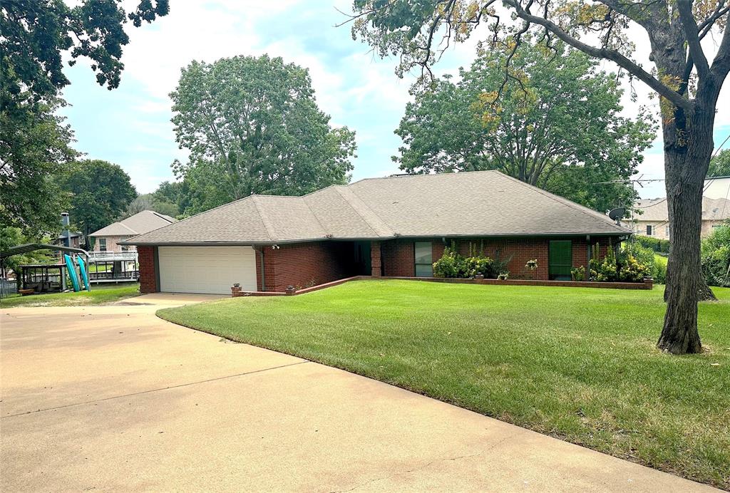 111 Hickory Creek Circle