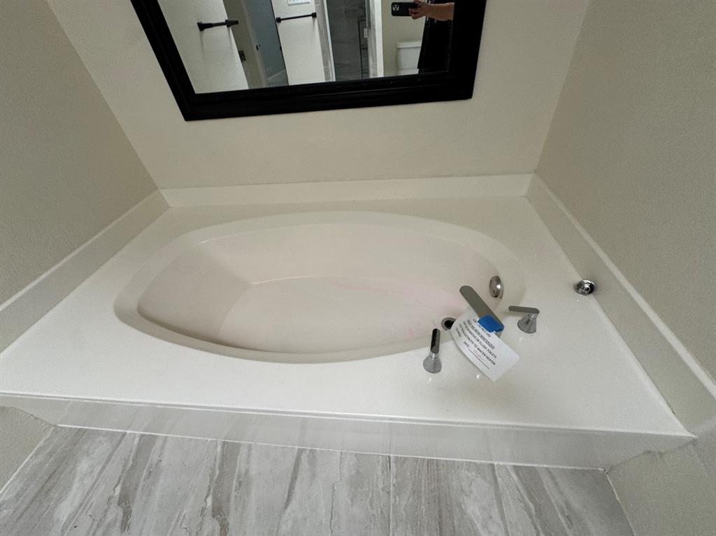 Lake Country Secret Harbour - Residential