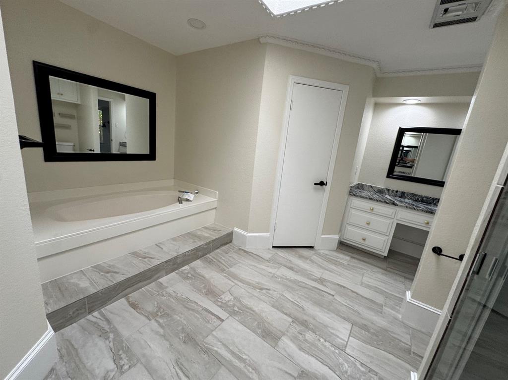 Lake Country Secret Harbour - Residential