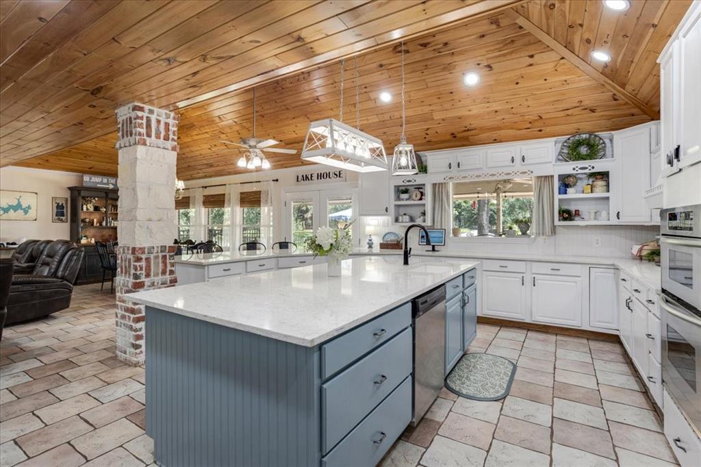 Peninsula Point - Residential