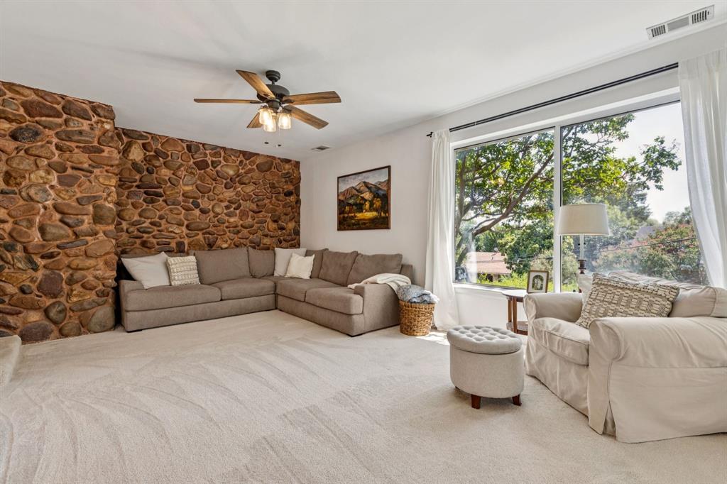 3206 Rock Bluff Drive