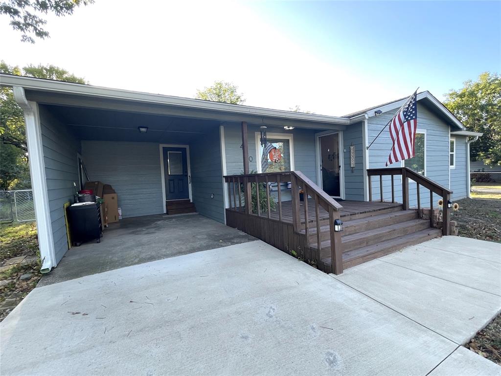 WHISPERING OAKS - Residential