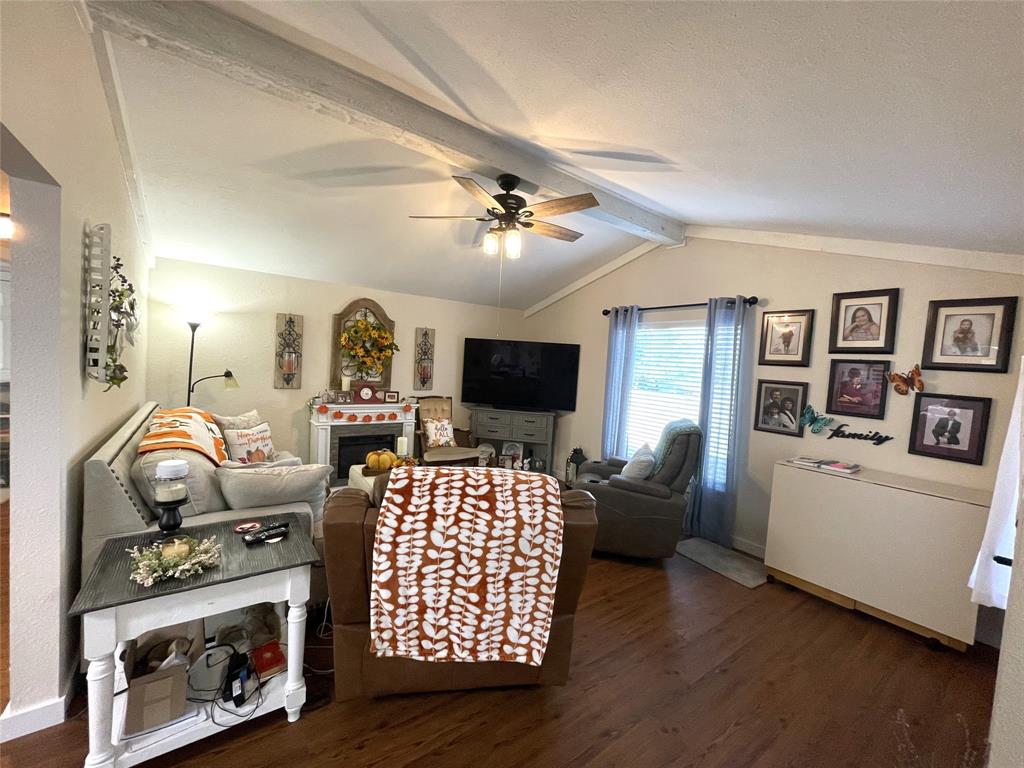 WHISPERING OAKS - Residential