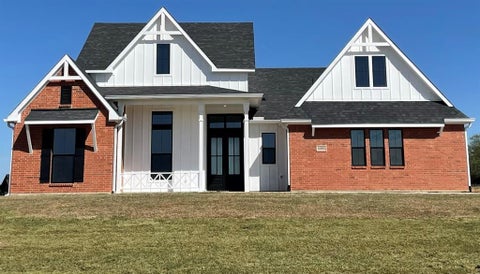 Photo of 1083 Dixie Estates Way, Whitesboro, TX 76273 (MLS # 21213853)