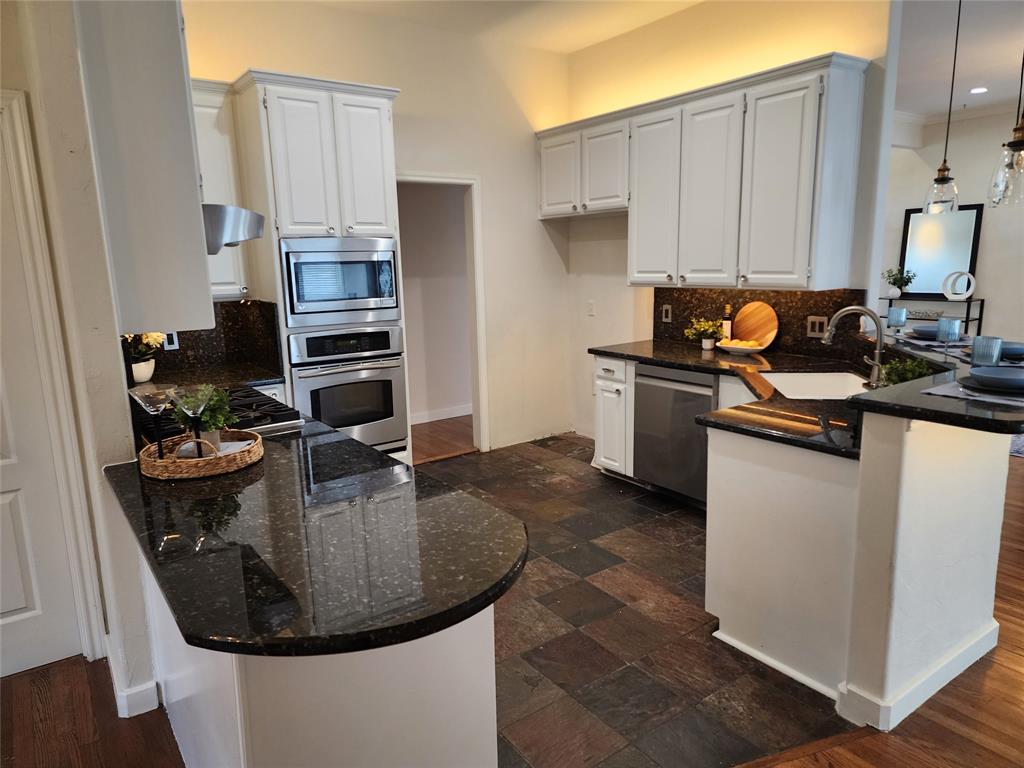 Crossing At Colleyville - Residential