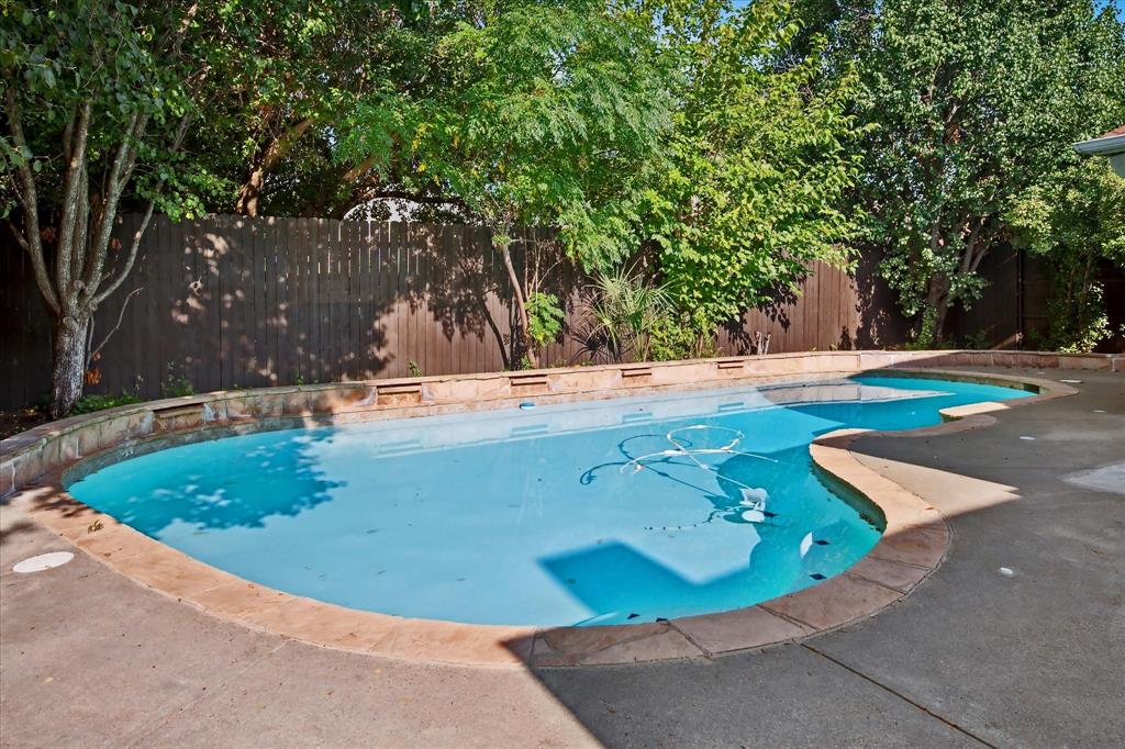 Crossing At Colleyville - Residential