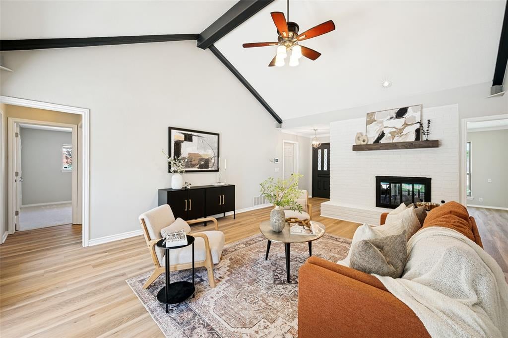 3221 Bandolino Lane